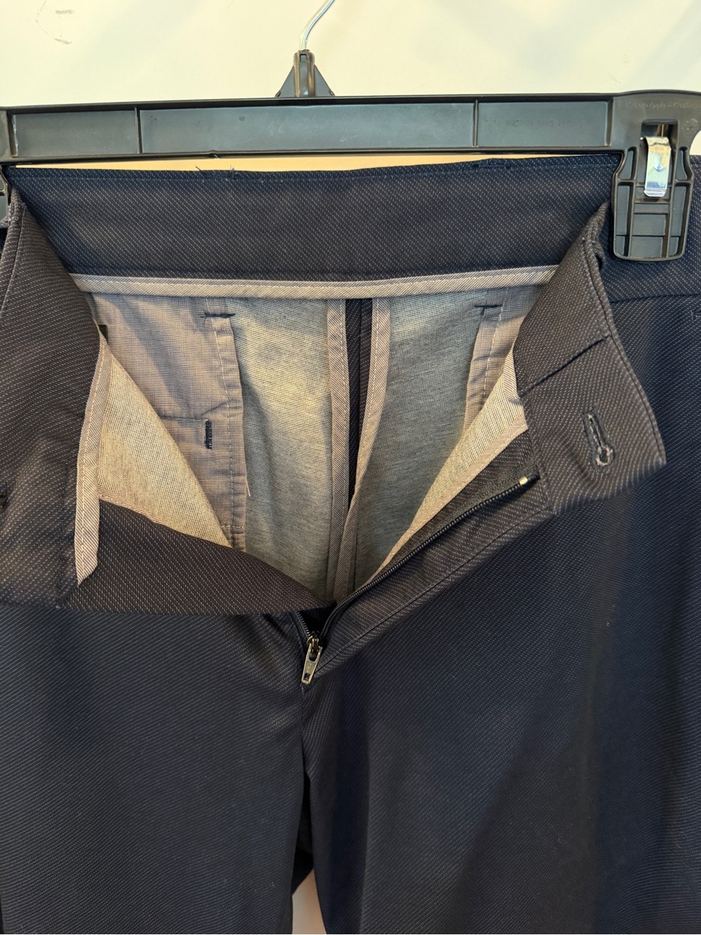 Robert Barakett Black Flat-Front Performance Shorts W/Inseam 8 - Picture 5 of 8